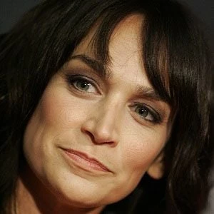 Nicole Da Silva Biography