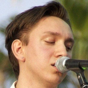 Oliver Sim - Parents, Networth, Bio, Birthdate, Family Wiki & More