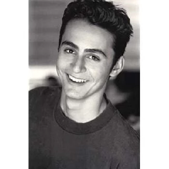 Simon Chernin Biography