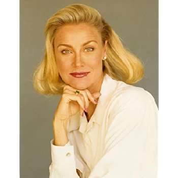 Simone Griffeth - Family, Bio, Birthday, Family, Income & More