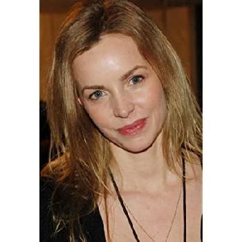 Simone Hanselmann Biography