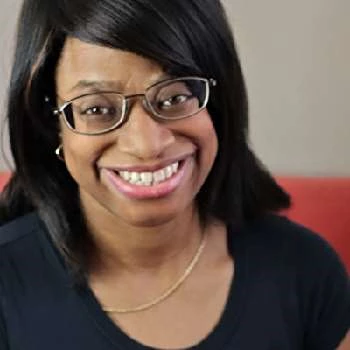 Simone Smith Biography