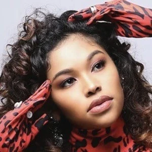 Simply Rayne - Birthday, Bio, Wiki, Family, Networth & More