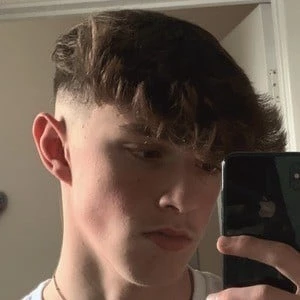 SimplyWills - Age, Bio, Birthdate, Family, Networth & More