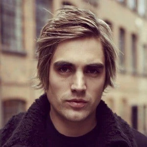 Charlie Simpson - Wiki, Family, Bio, Birthdate, Networth & More