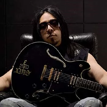 Sin Quirin Biography