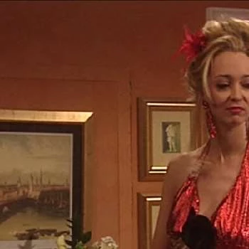 Siobhan Hayes - Wiki, Bio, Networth, Birthdate, Family & More