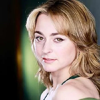 Sionne Elise - Age, Bio, Birthdate, Family, Networth & More