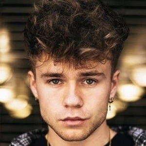 Slavik - Family, Bio, Birthdate,Age, Networth , Wiki& More