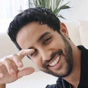 Sami Slimani Biography