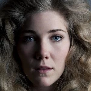 Caroline Smith - Networth, Bio, Wiki, Family, Birthday, Networth & More