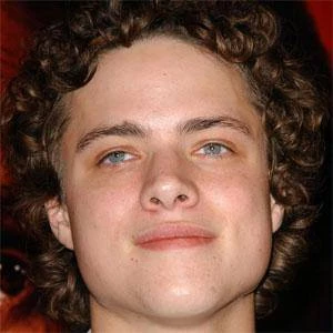 Douglas Smith - Age, Bio, Birthdate, Family, Networth & More