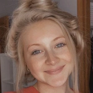 Kenzie Smith Biography