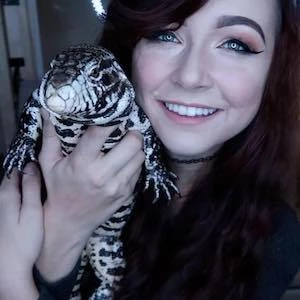 Maddie Smith Biography