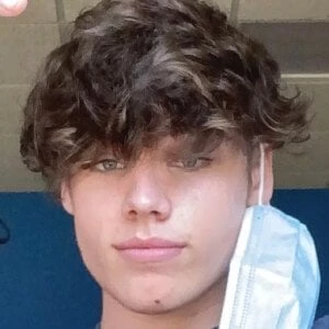 Skhyler Smith - Adderess, Bio, Birthdate, Family, Wiki & More