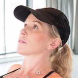 Jennifer Snowden - Bio, Networth, Family, Age, Birthdate & More