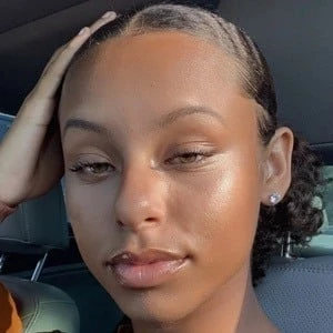 Ellieanna Soares - Age, Height, Birthdate, Family, Wiki & More