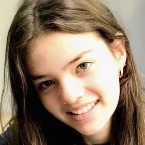 Isabela Soares - Wiki, Bio, Birthdate, Networth, Family & More