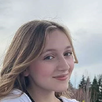 Sofia Fournier - Age, Bio, Birthdate, Family, Networth & More