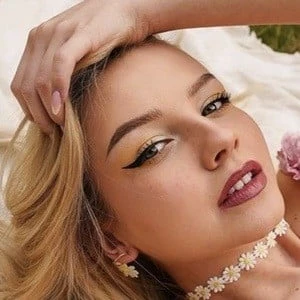 Marlenka Sojka - Parents, Networth, Bio, Birthdate, Family Wiki & More