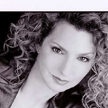 Sophia Alexis - Age, Bio, Birthdate, Family, Networth & More