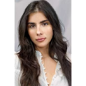 Sophia Sutton - Age, Bio, Birthdate, Family, Networth & More