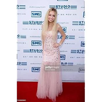 Sophia Watson - Age, Bio, Birthdate, Family, Networth & More