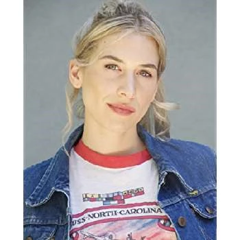 Sophie Simpson - Age, Bio, Birthdate, Family, Networth & More