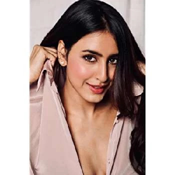 Sophiya Singh - Age, Bio, Birthdate, Family, Networth & More