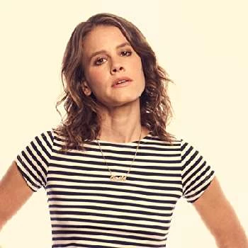 Sosie Bacon Biography