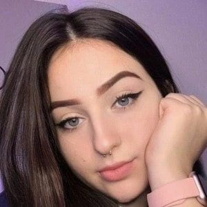 Gabrielly Stacio - Networth, Bio, Birthdate, Age, Family & More