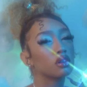 Yasmeen Nicole - Family, Bio, Birthday, Family, Income & More