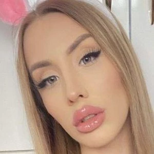 Sara Stankovic - Income, Birthday, Family, Bio, Networth & More