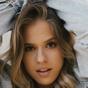 Kelianne Stankus Biography