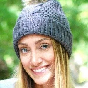 Myka Stauffer Biography
