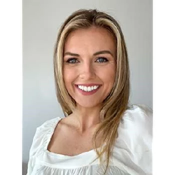 Steffani Simmons - Age, Bio, Birthdate, Family, Networth & More