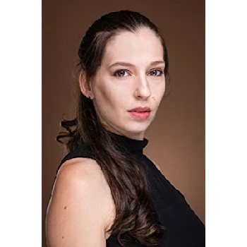 Steffi Thake - Height, Bio, Wiki, Family, Birthplace, Networth & More