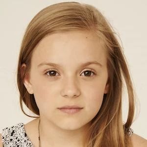 Maisy Stella Biography