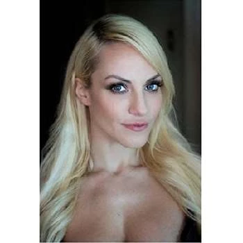 Stella Paris - Income, Birthday, Family, Bio, Networth & More