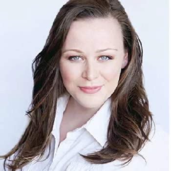 Steph Gallagher - Height, Bio, Wiki, Family, Birthplace, Networth & More