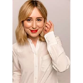 Stephanie Drake - Age, Bio, Birthdate, Family, Networth & More