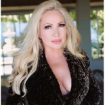 Stephanie Garvin - Age, Bio, Birthdate, Family, Networth & More