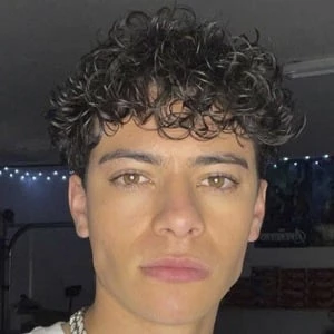 Stephen Pacheco - Age, Height, Birthdate, Bio, Family, Networth & More