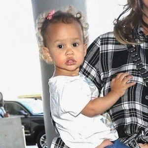 Luna Stephens - Parents, Networth, Bio, Birthdate, Family Wiki & More