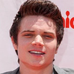 Cameron Stewart Biography