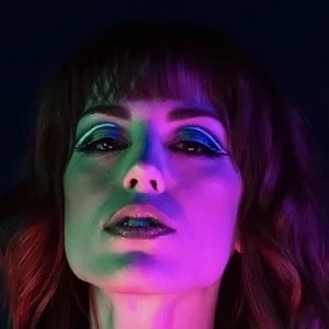 Molly Stewart Biography
