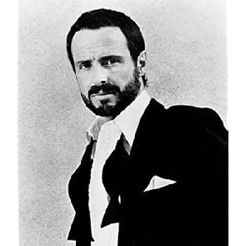 Stewart Moss Biography