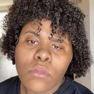 Tina Stewart - Family, Bio, Birthday, Family, Income & More