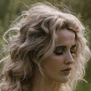 Christi Steyn - Bio, Networth, Family, Age, Birthdate & More