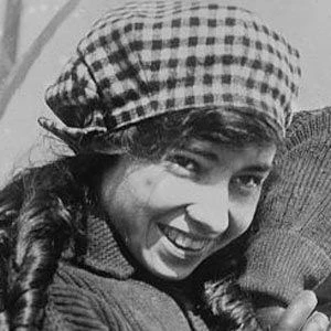 Katherine Stinson - Parents, Networth, Bio, Birthdate, Family Wiki & More